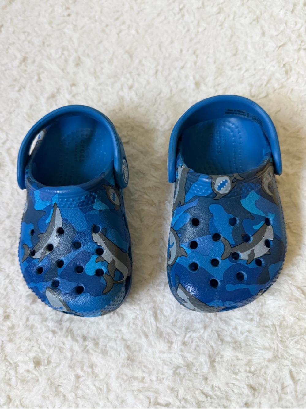 Crocs Classic Shark Clogs/Sandals Size 4